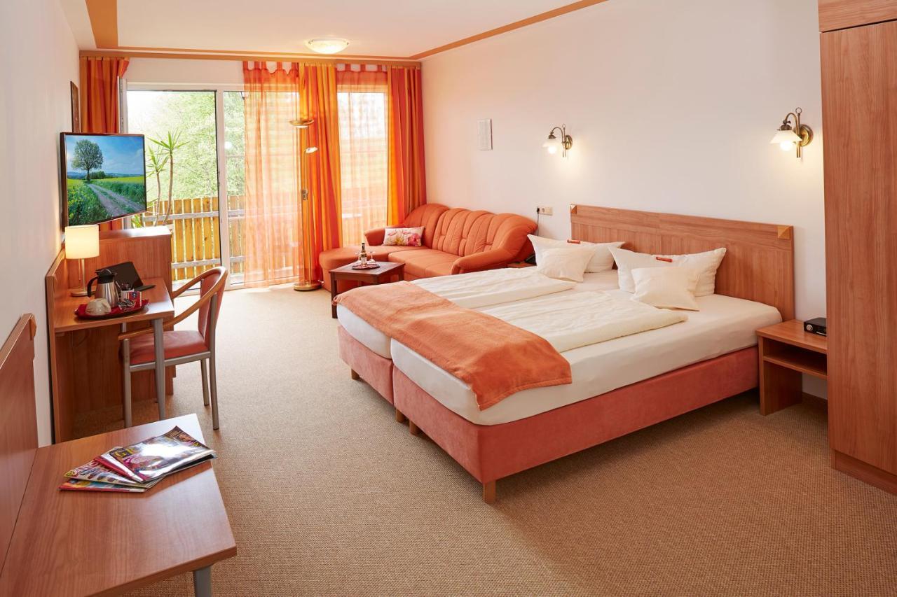 Land- Und Aktivhotel Altmuehlaue Bad Rodach Exteriér fotografie